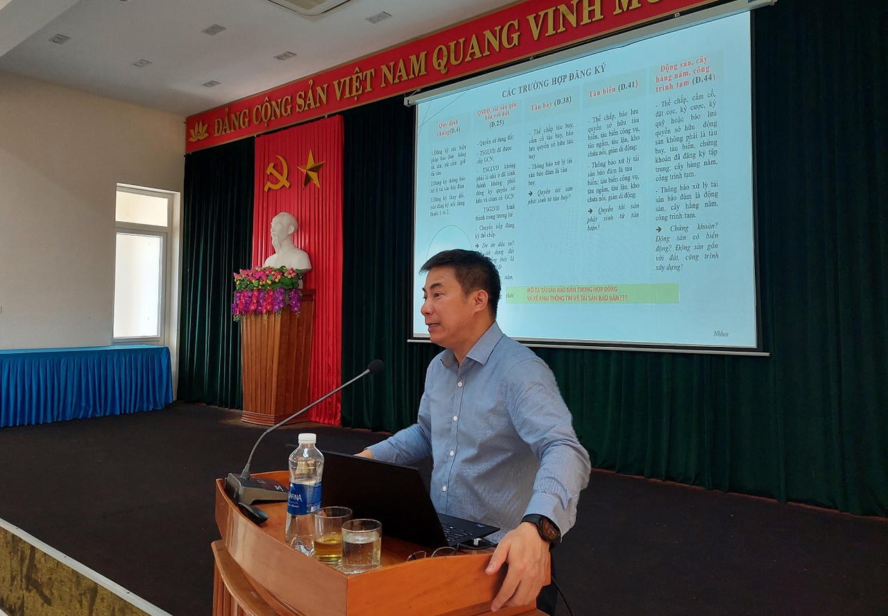 Tập huấn nghiệp vụ và bồi dưỡng kiến thức pháp luật cho các chức danh bổ trợ tư pháp tại Quảng Bình