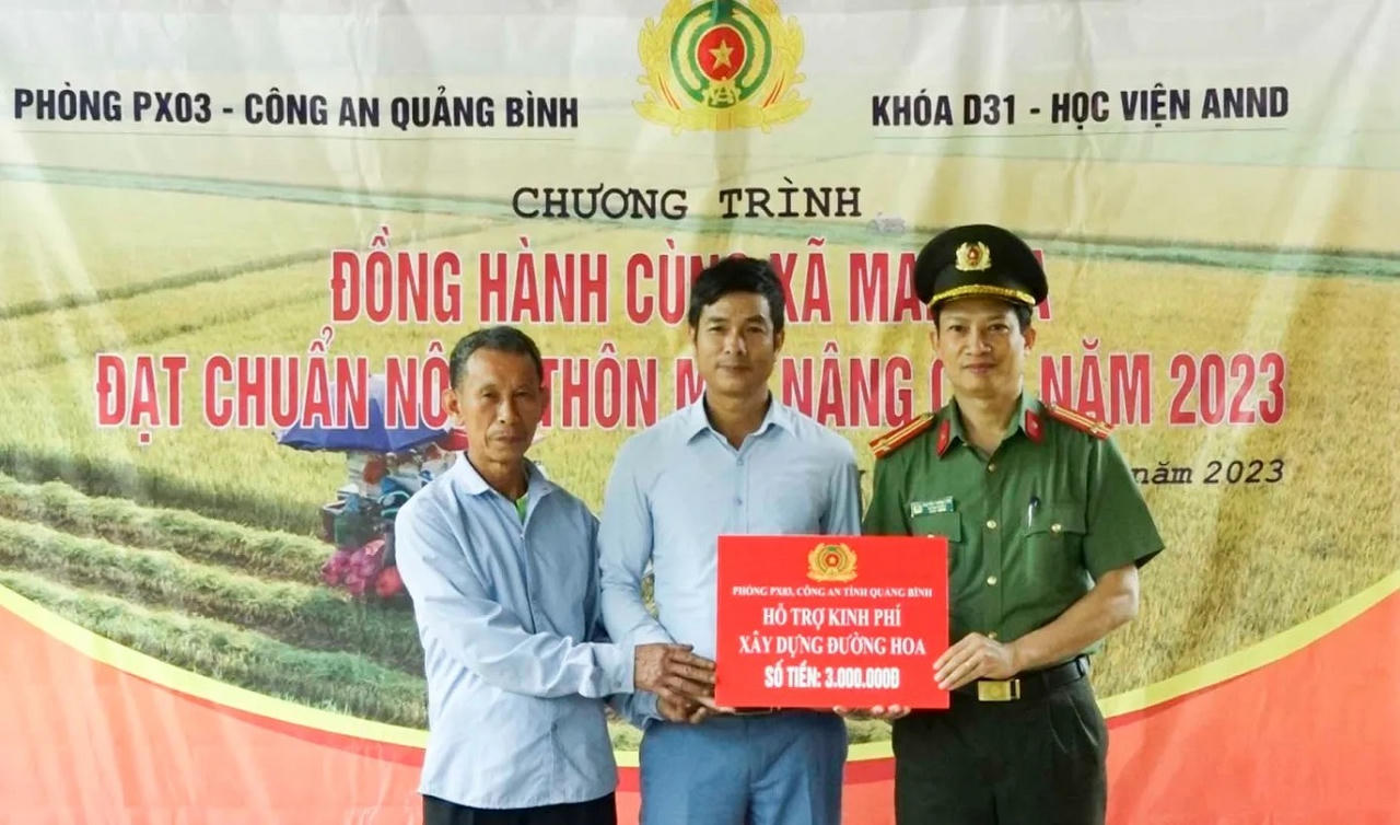 Công an Quảng Bình 'chung vai' sẻ chia trách nhiệm vì cộng đồng