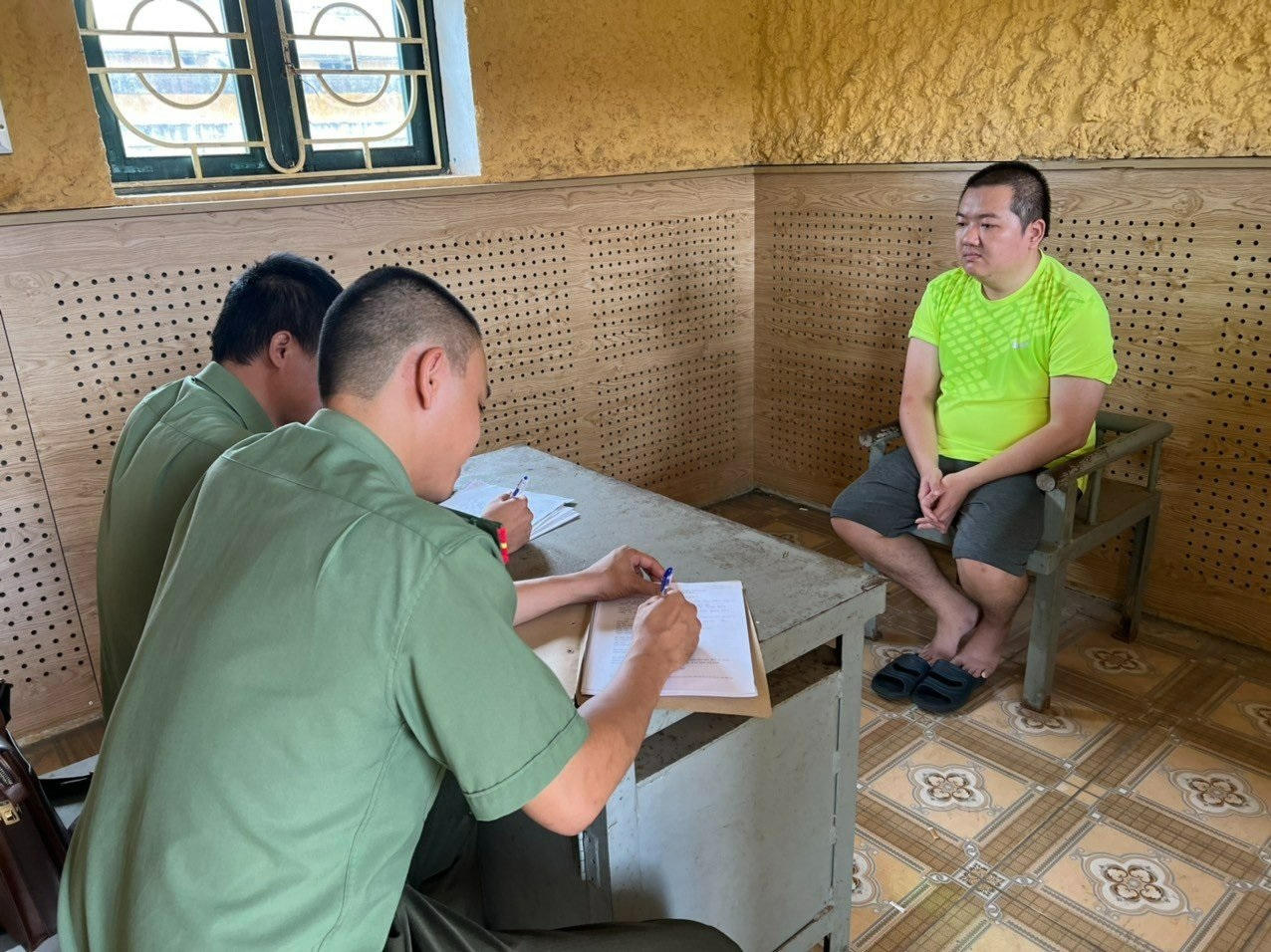 Bắt đường dây lừa đảo gần 2 nghìn tỷ đồng bằng hình thức đầu tư tài chính Forex