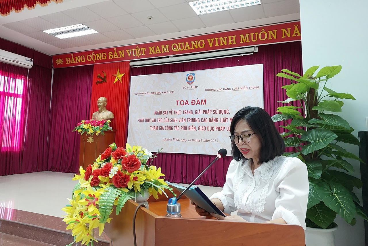 Bộ Tư pháp tổ chức tọa đàm phát huy vai trò của sinh viên Trường Luật tại Quảng Bình