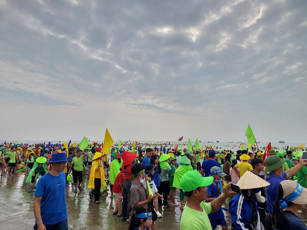 Về Quảng Bình xem các lễ hội đua thuyền mừng ngày Quốc khánh 2/9