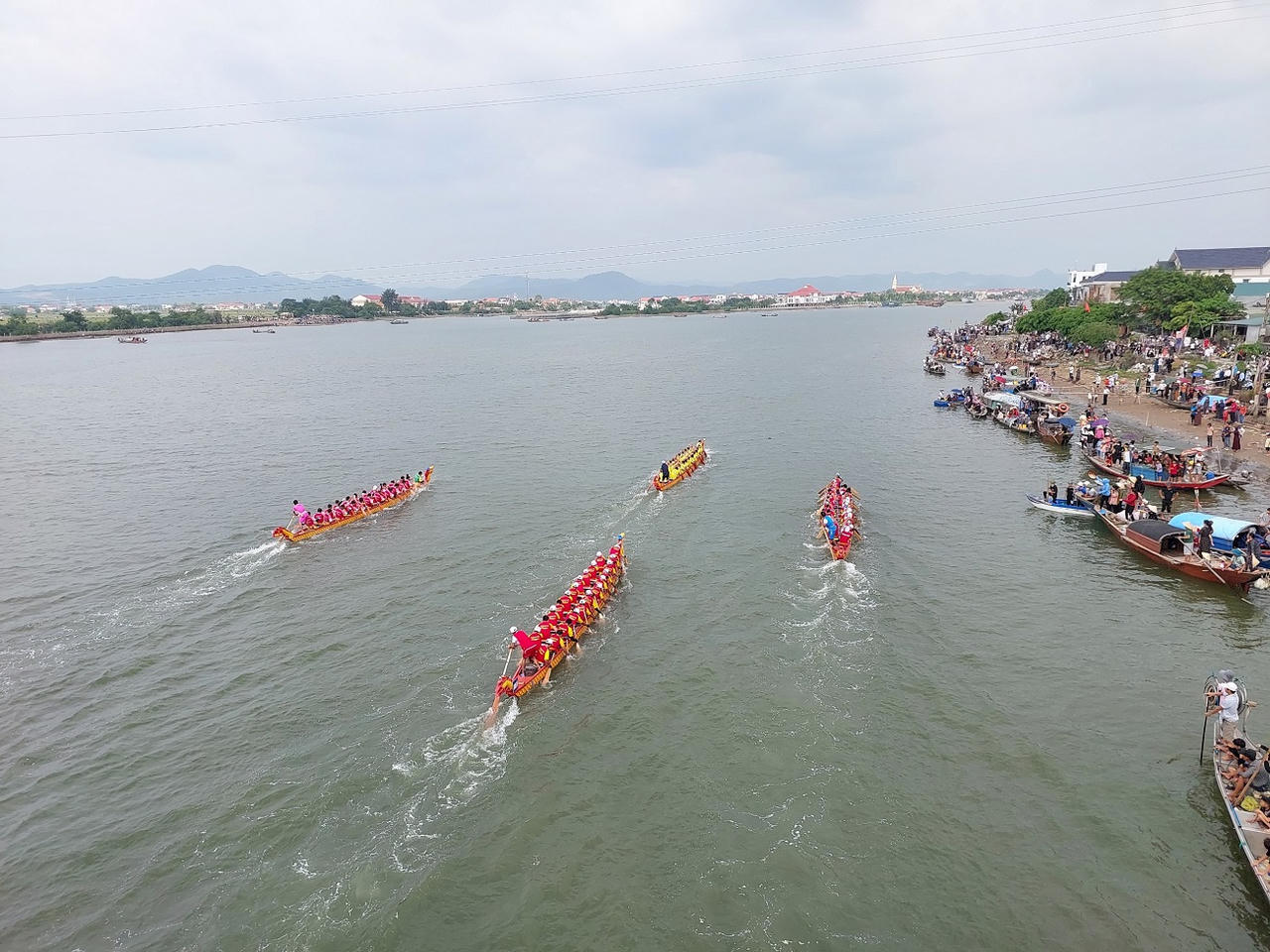 Về Quảng Bình xem các lễ hội đua thuyền mừng ngày Quốc khánh 2/9