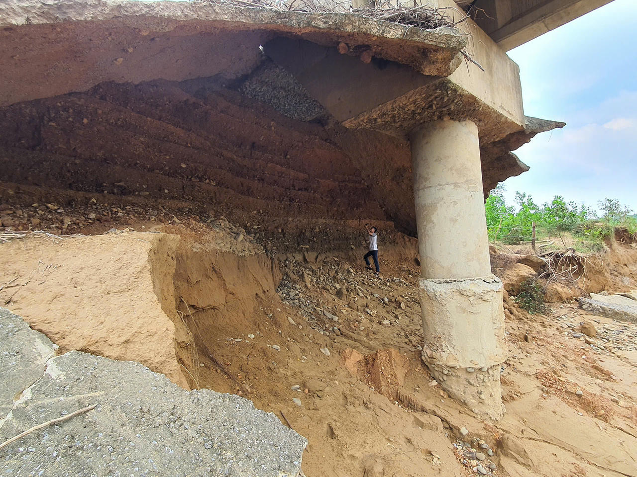 Công bố tình huống khẩn cấp để khắc phục Cầu bản Cồn Cùng (Quảng Bình)