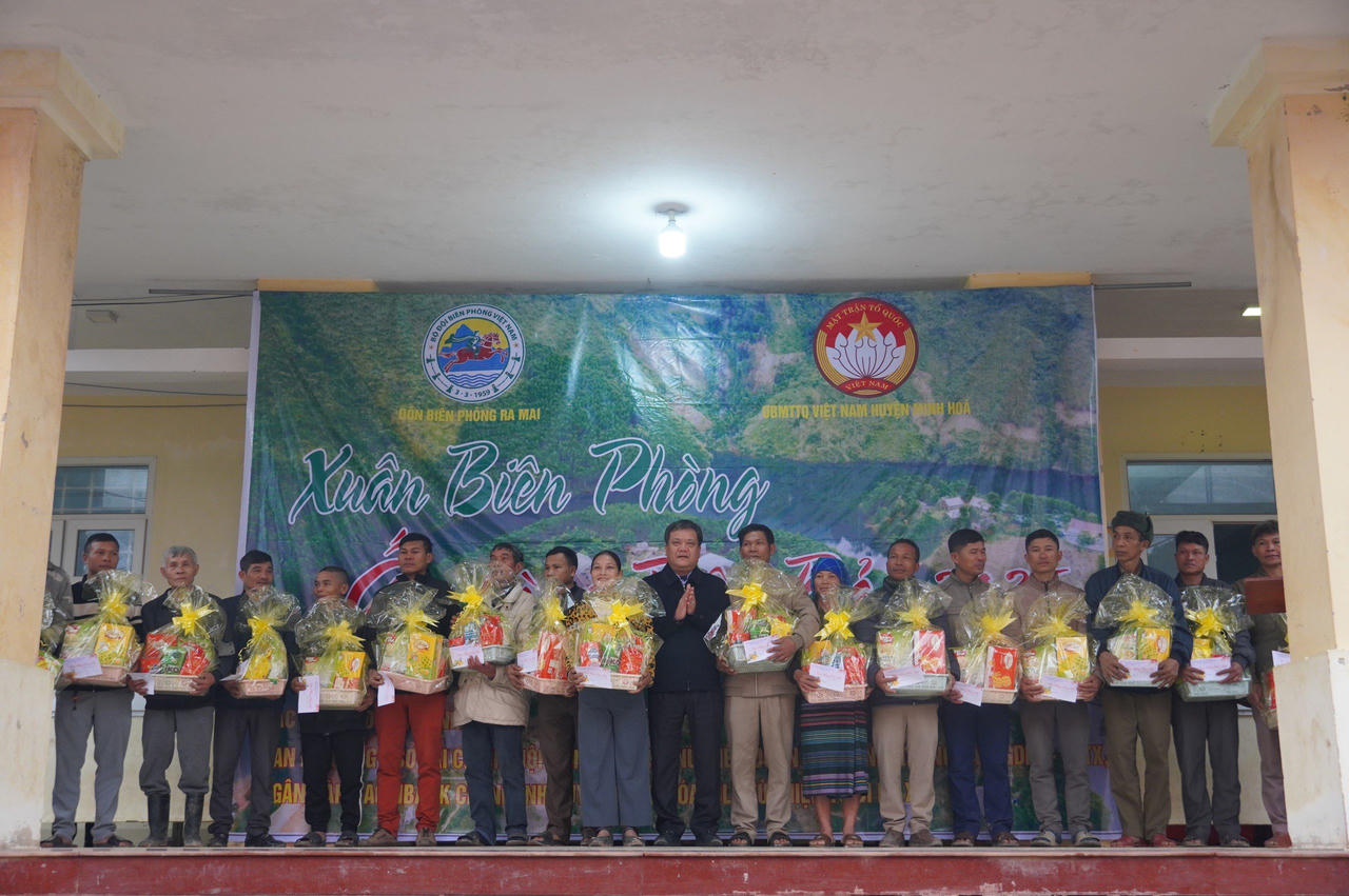 Trước thềm năm mới, Quảng Bình chăm lo tết cho đồng bào gia đình chính sách 