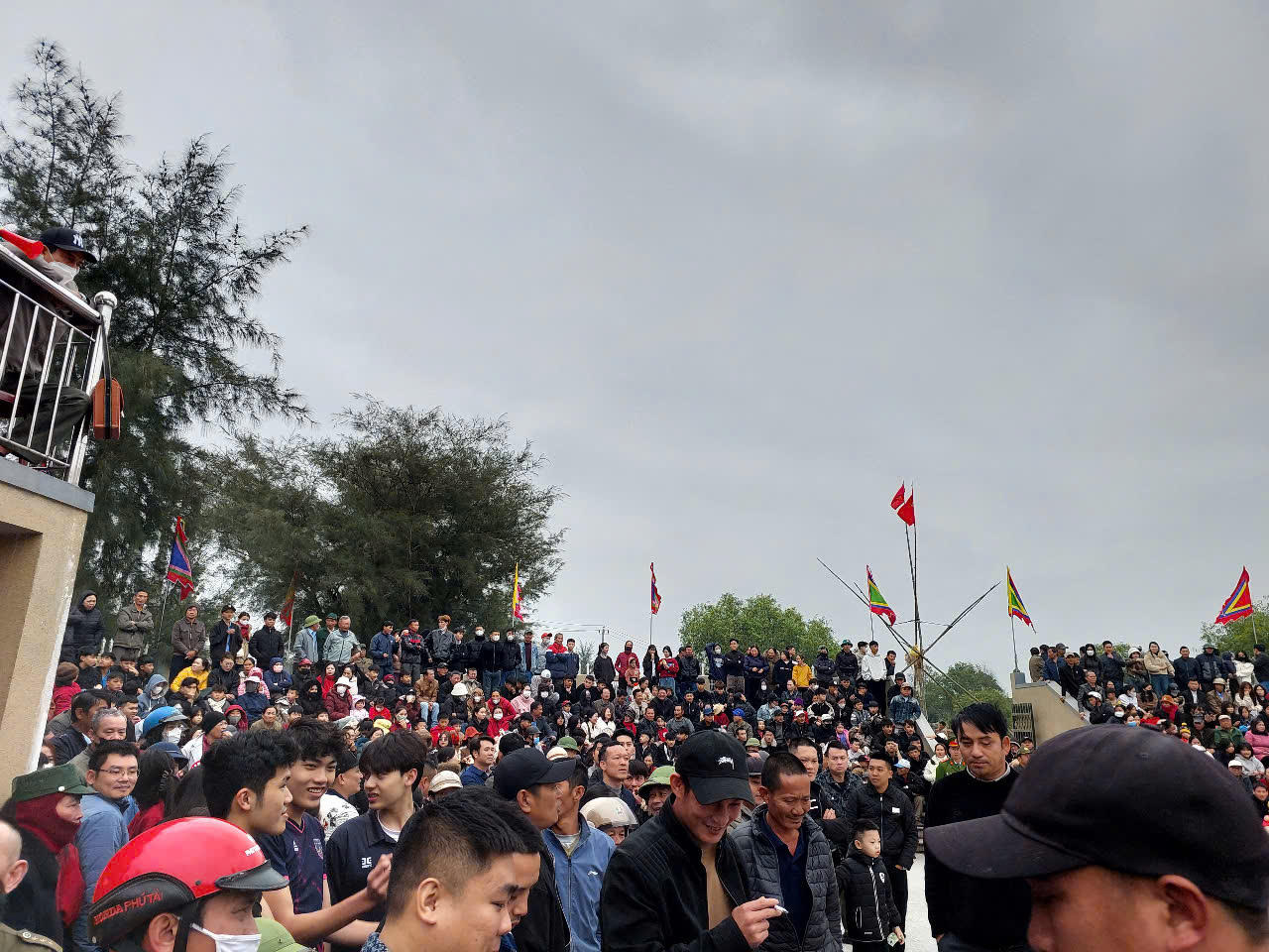 Độc đáo lễ hội cướp cù bên bờ sông Gianh