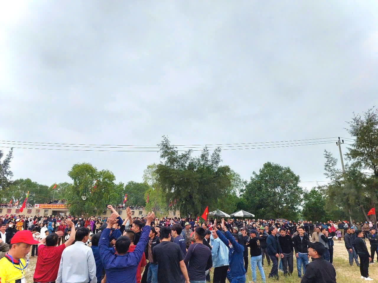 Độc đáo lễ hội cướp cù bên bờ sông Gianh