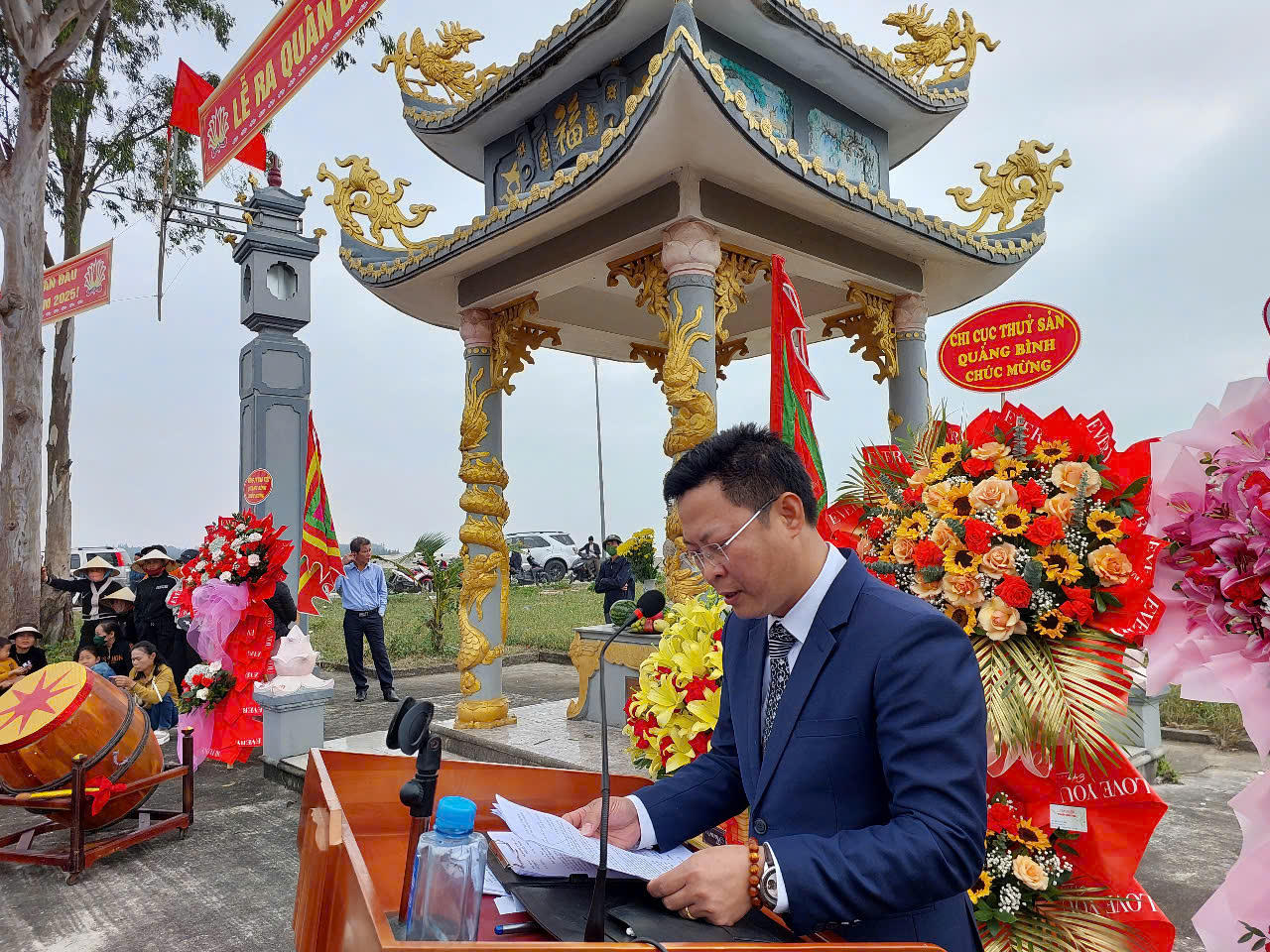 Về làng biển gần 400 năm tuổi xem lễ hội Cầu ngư 