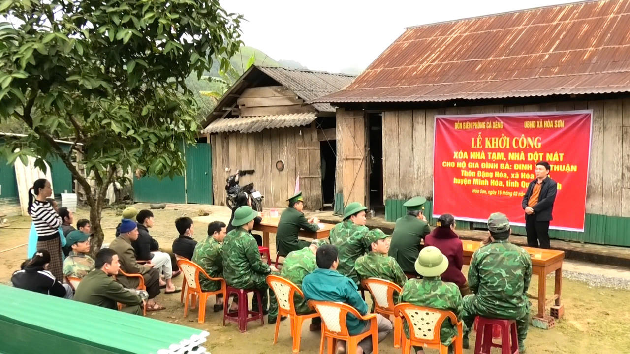 Thứ Bảy về bản giúp dân xóa nhà tạm ở vùng biên Quảng Bình