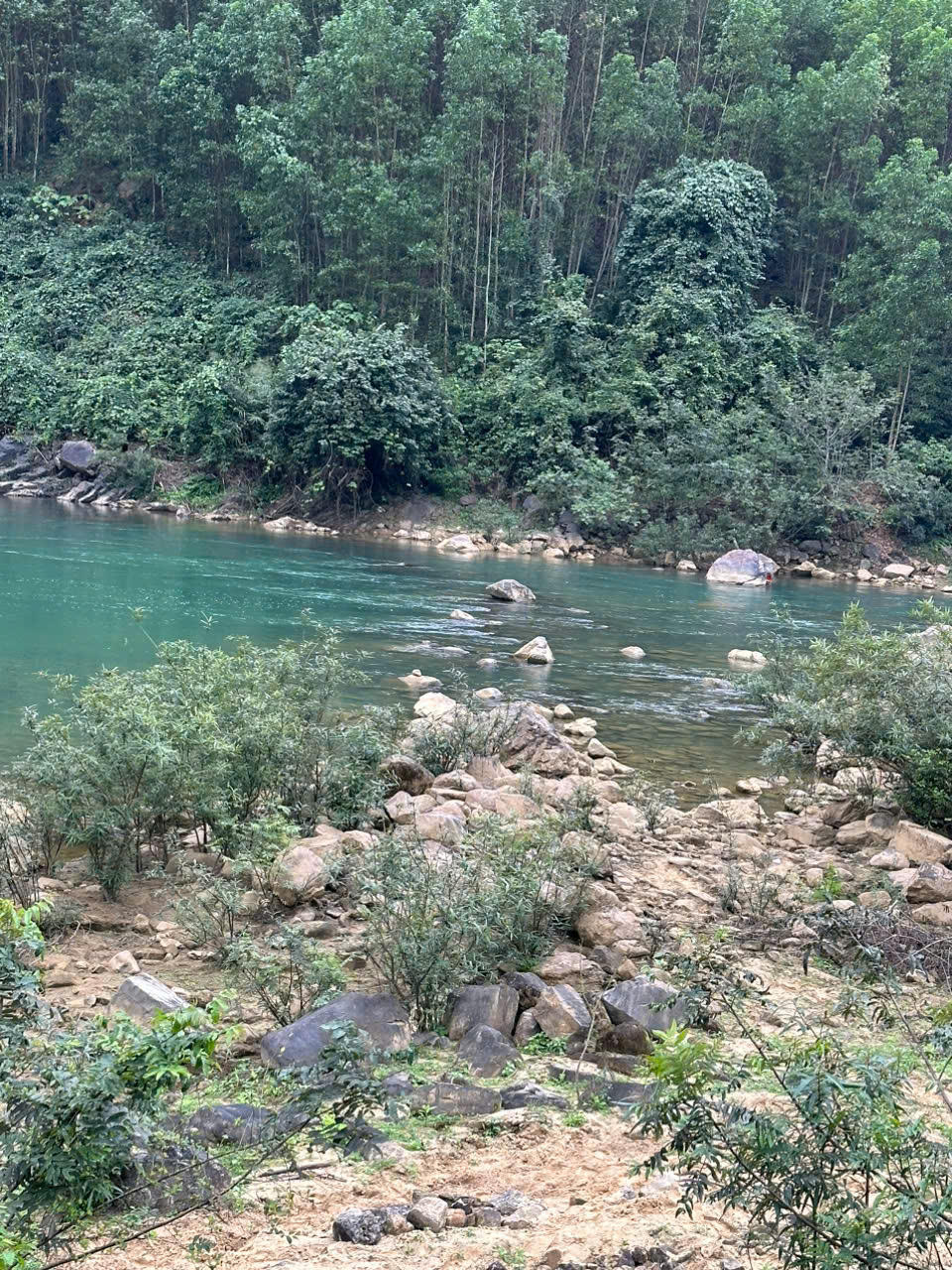 2 người đi dã ngoại đuối nước ở hồ thủy lợi Rào Nan