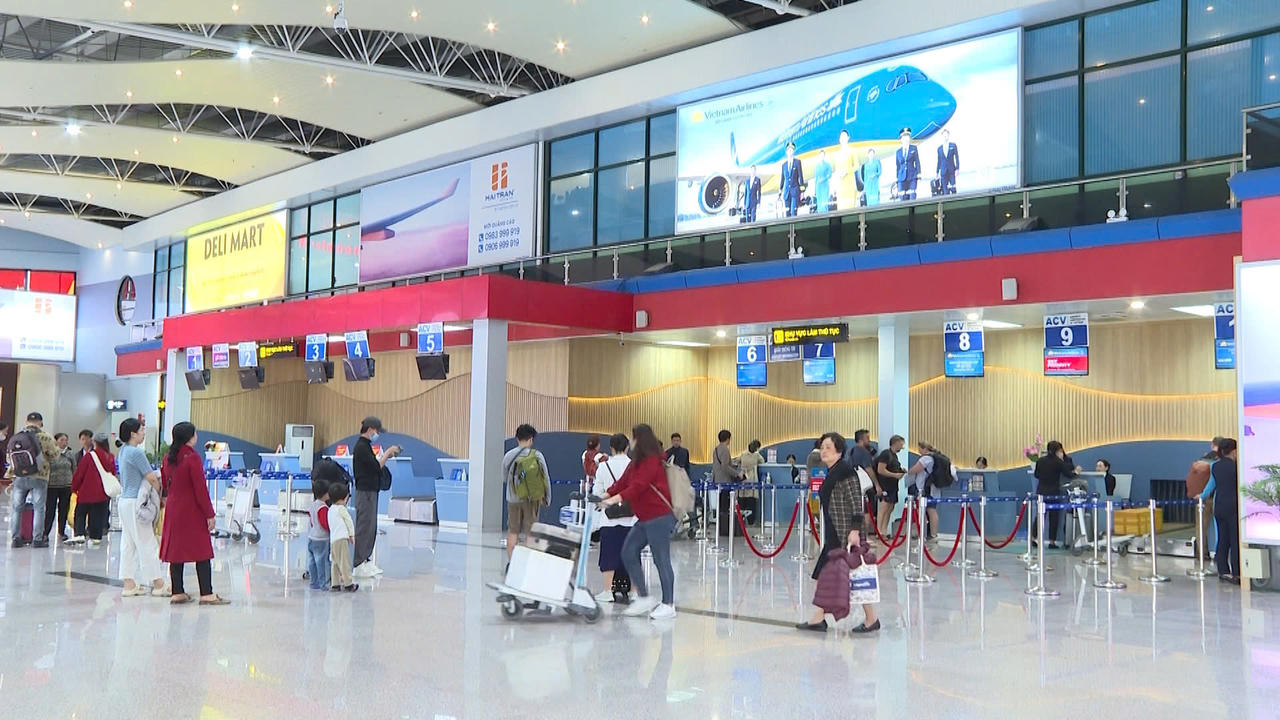 Đường bay và cao tốc thông tuyến - Du lịch Quảng Bình hứa hẹn hút khách dịp hè