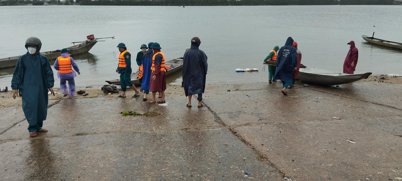 Đã tìm thấy thi thể nam thanh niên bỏ lại xe hàng, nhảy cầu ở Quảng Bình 