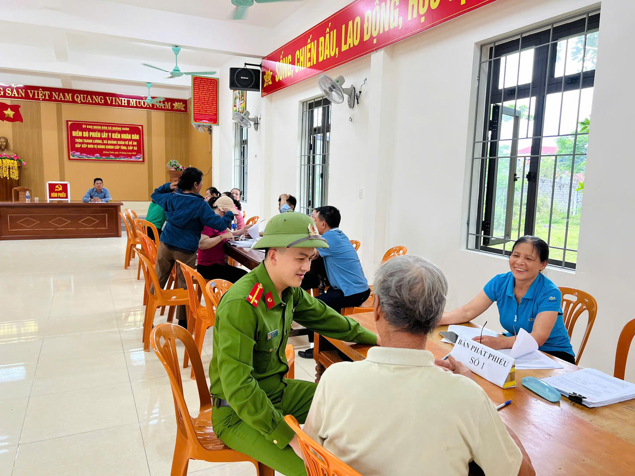 Các tỉnh, thành lên phương án, lấy ý kiến người dân về sắp xếp đơn vị hành chính