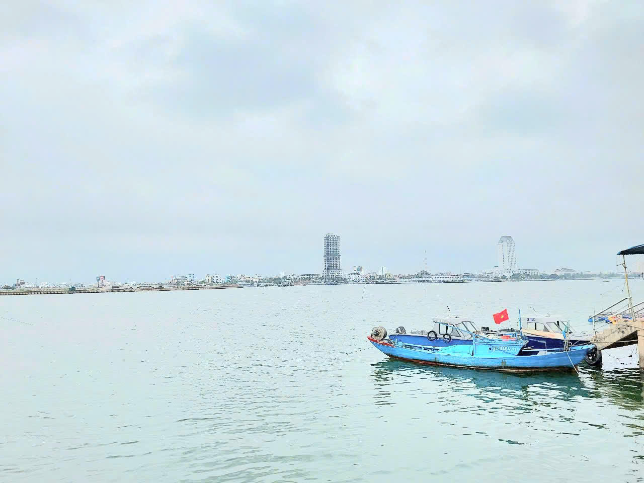 Quê hương Mẹ Suốt chuyển mình