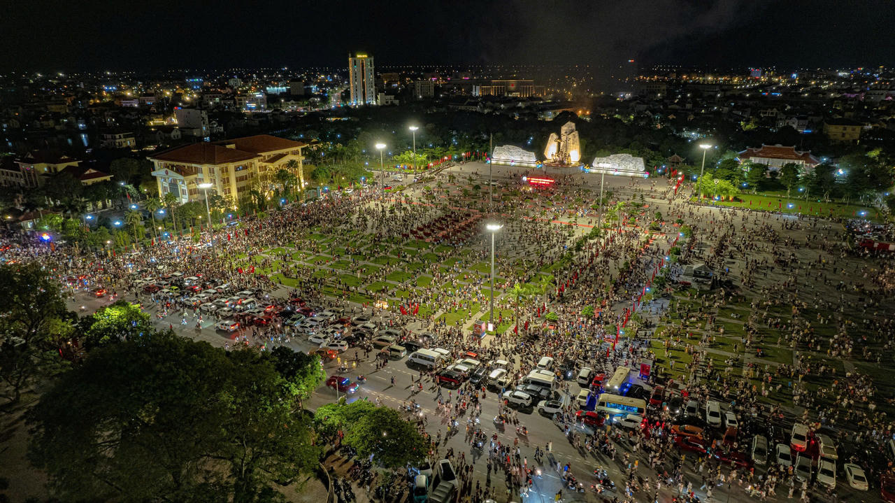'Viên kim cương xanh' Quảng Bình - điểm đến đáng nhớ trong dịp hè