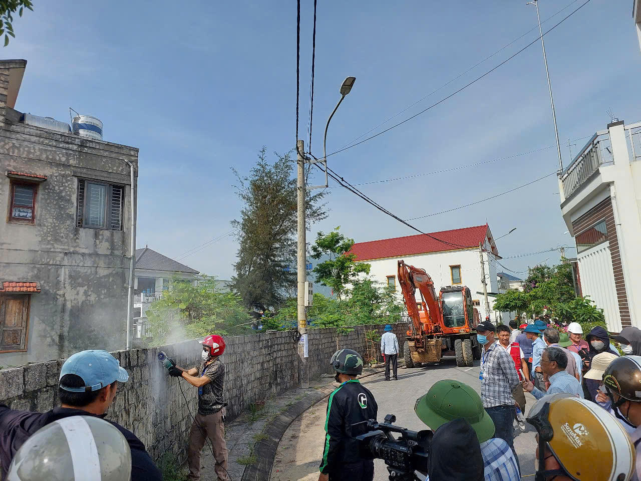 Quảng Bình: Cưỡng chế vi phạm về đất đai kéo dài nhiều năm tại huyện Bố Trạch