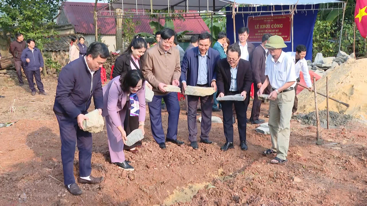 Huyện đầu tiên ở Quảng Bình hoàn thành chương trình xóa nhà tạm, nhà dột nát