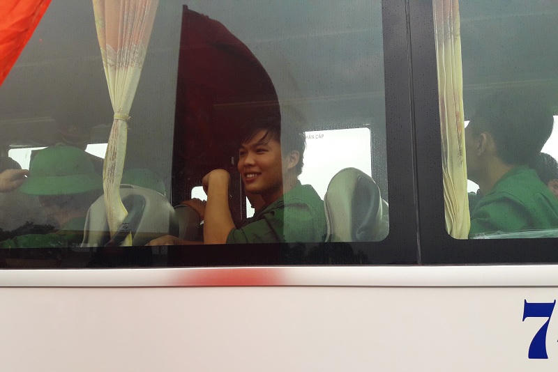 1.017 thanh niên 'đất lửa' Quảng Trị vào quân ngũ