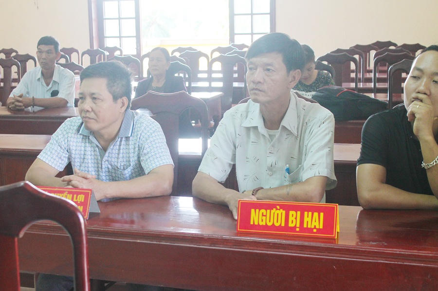 Lừa chạy điểm, chạy việc vào ngành công an rồi ôm hơn 1 tỷ đồng