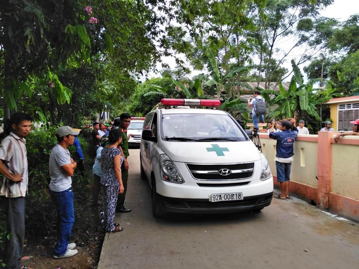 Bàng hoàng đại tang quê nghèo Quảng Trị