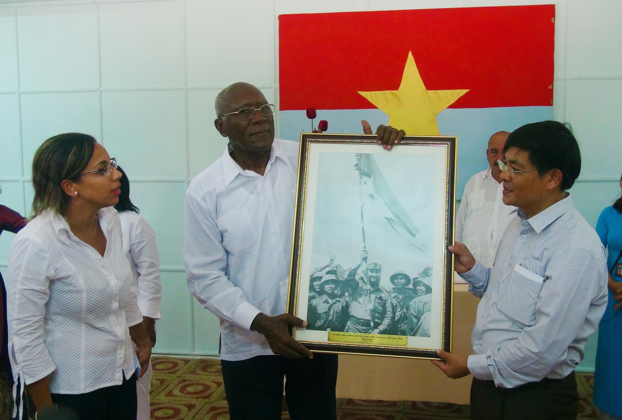 Quảng Trị: Kỷ niệm 45 năm ngày Chủ tịch Cuba Fidel Castro đến thăm vùng giải phóng miền Nam Việt Nam