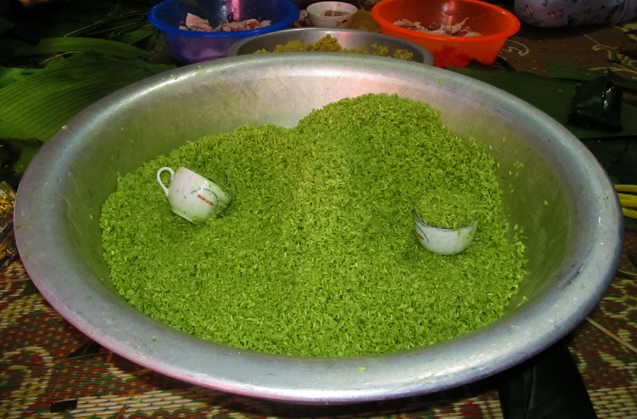 Thủ phủ bánh tét 'bán nguyệt' độc đáo tất bật ngày giáp Tết