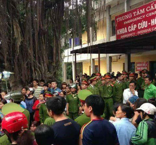 Ninh Bình: Sản phụ tử vong bất thường, người dân vây kín bệnh viện