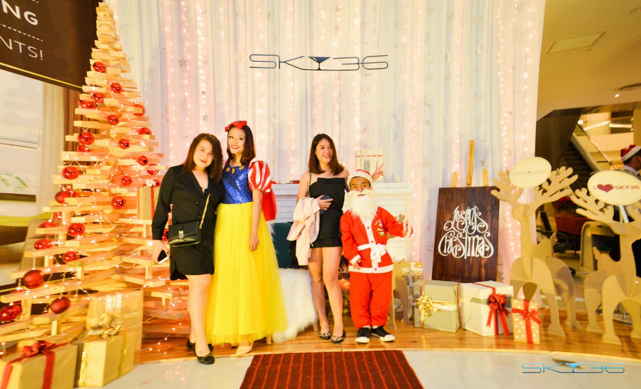 Đếm ngược đón năm mới tại bar cao nhất Việt Nam