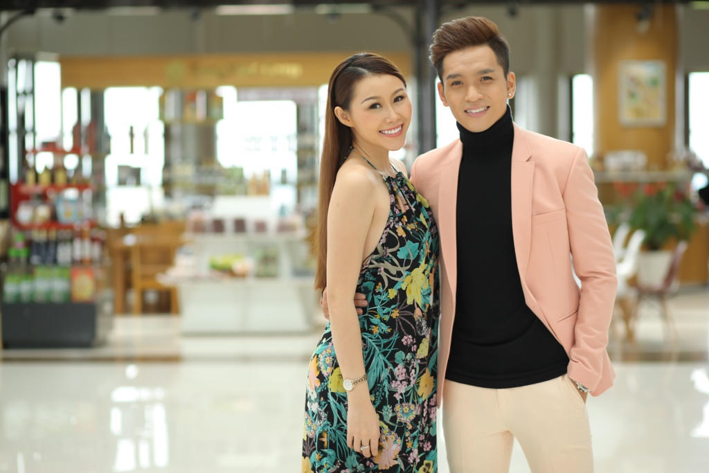 Bật mí về “bạn gái” xinh đẹp của Bạch Công Khanh trong “Vali tình yêu”