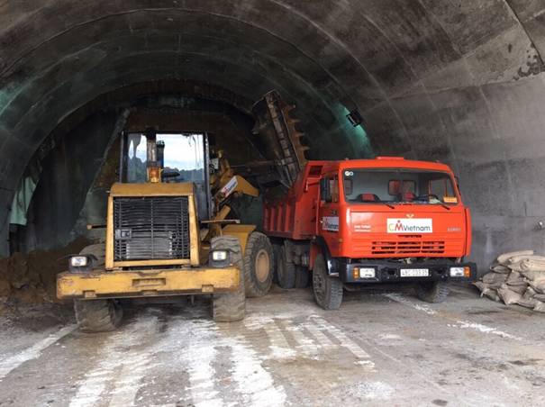 Khởi công mở rộng hầm lánh nạn Hải Vân thành hầm giao thông