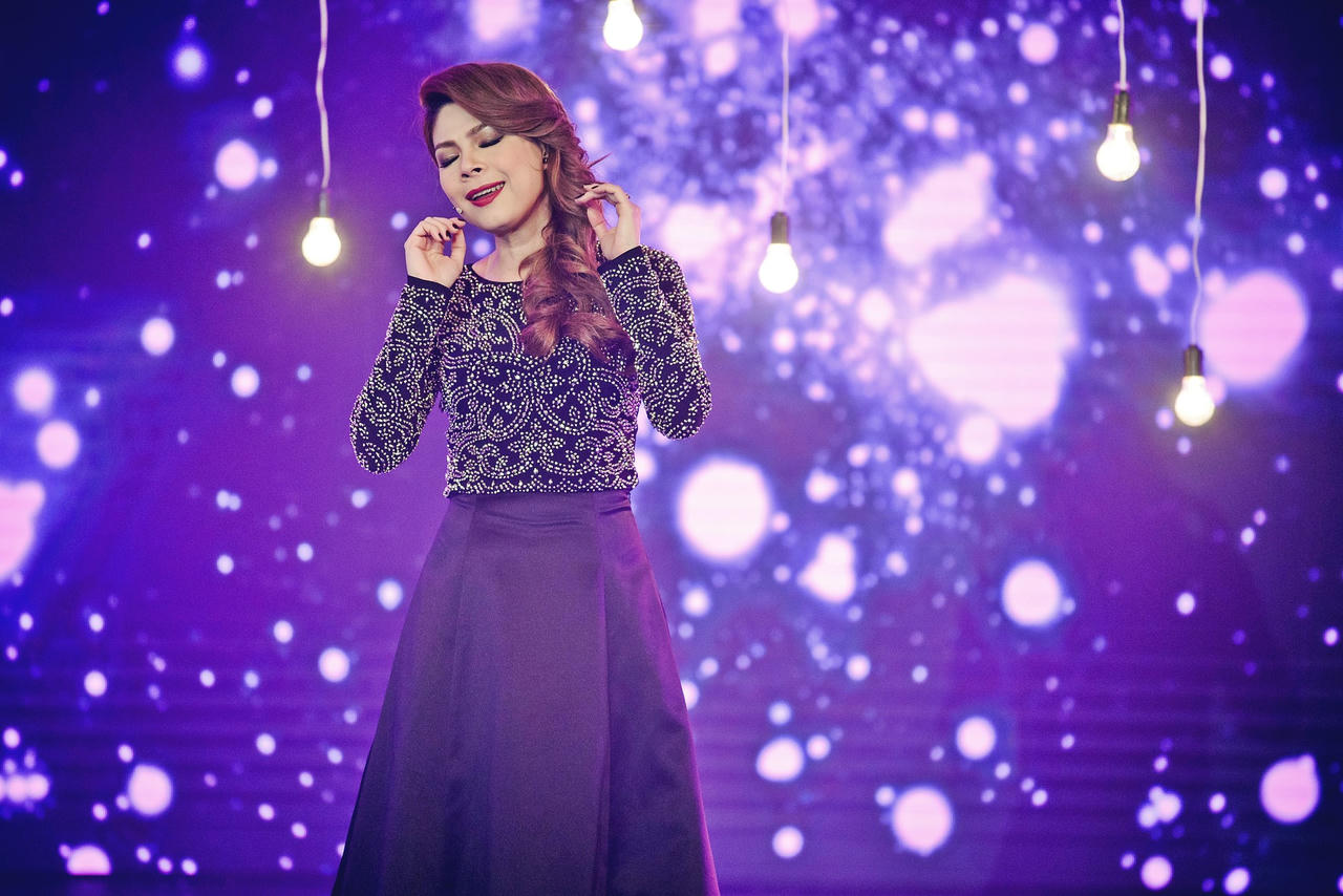 Thanh Thảo biến hóa ấn tượng trong minishow trên truyền hình