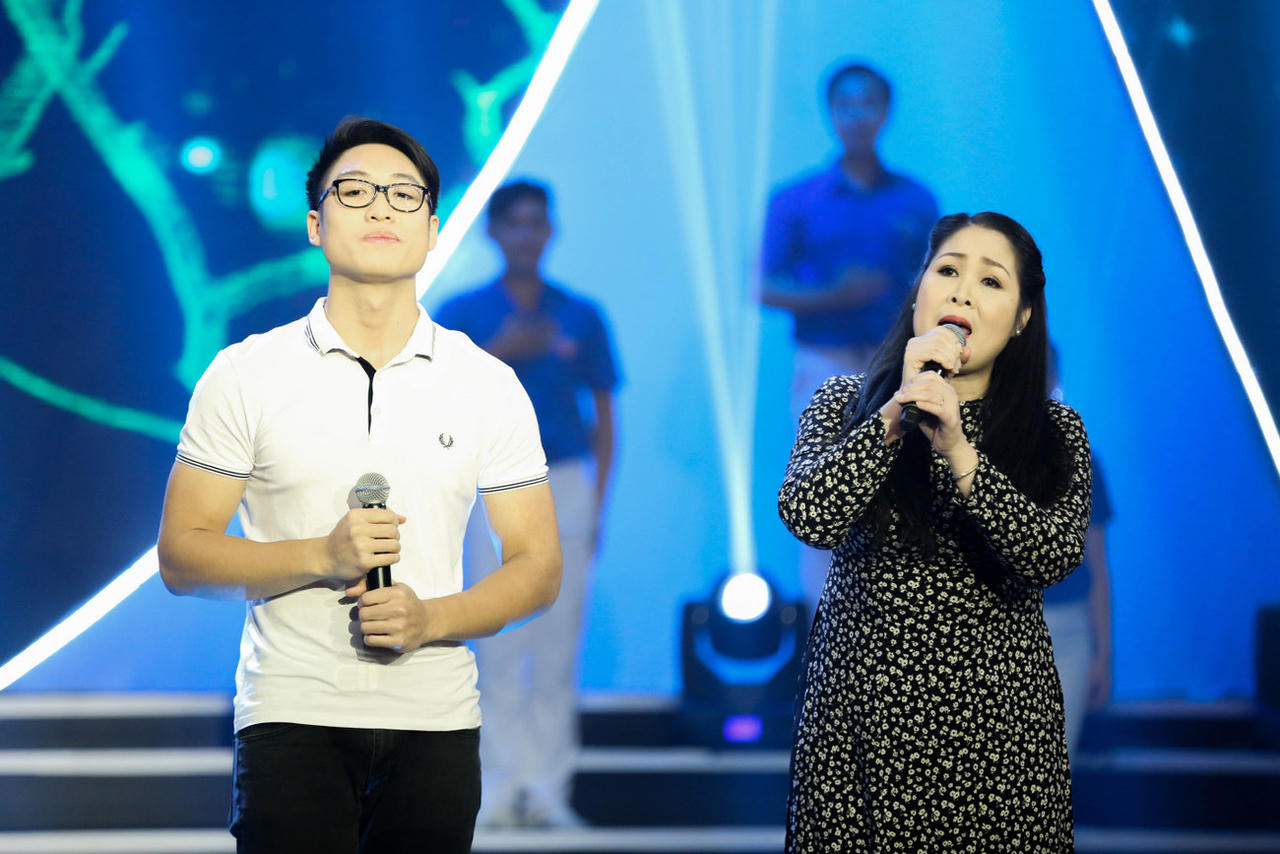 'Hát cùng Mẹ yêu' kêu gọi cộng đồng yêu thương và bảo vệ trẻ em