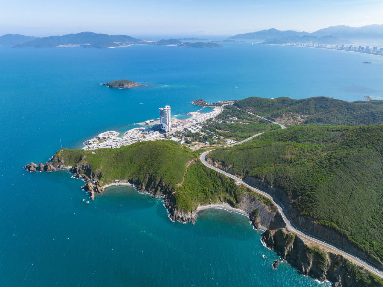 Cao tốc Cam Lâm - Vĩnh Hảo: 'Ngòi nổ' cho du lịch Nha Trang sau khi được thông xe 