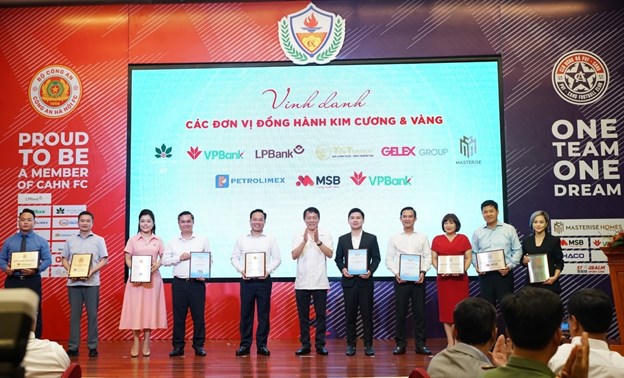 VPBank hợp tác cùng CLB Bóng đá Công an Hà Nội và PVF Công an nhân dân kiến tạo tài năng bóng đá trẻ