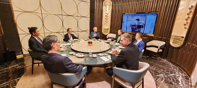 Ông Nguyễn Hồ Nam làm diễn giả tại Diễn đàn Tri thức Thế giới 2024 