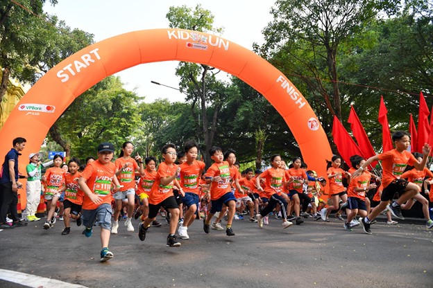 Bùng nổ đường đua Mastercard Kids Run 2024
