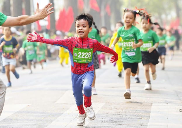 Bùng nổ đường đua Mastercard Kids Run 2024