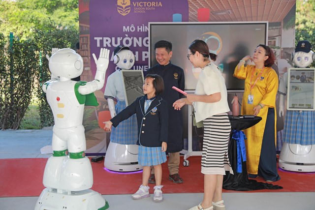 Trường Tiểu học -THCS - THPT Khải Hoàn - Nam Sài Gòn (Victoria School) khánh thành, lần đầu tiên áp dụng mô hình Happy School