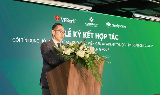 VPBank và Cen Academy hợp tác hỗ trợ tín dụng đào tạo nhân lực XKLĐ chất lượng cao