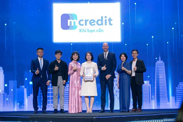  Mcredit ghi danh Top 100 Nơi làm việc tốt nhất Việt Nam 2024
