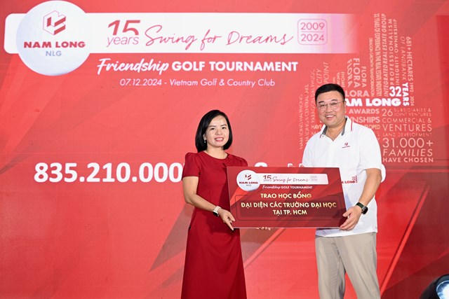 Chương trình học bổng Swing for Dreams lần thứ 15 đóng góp hơn 800 triệu đồng cho sinh viên nghèo vượt khó 