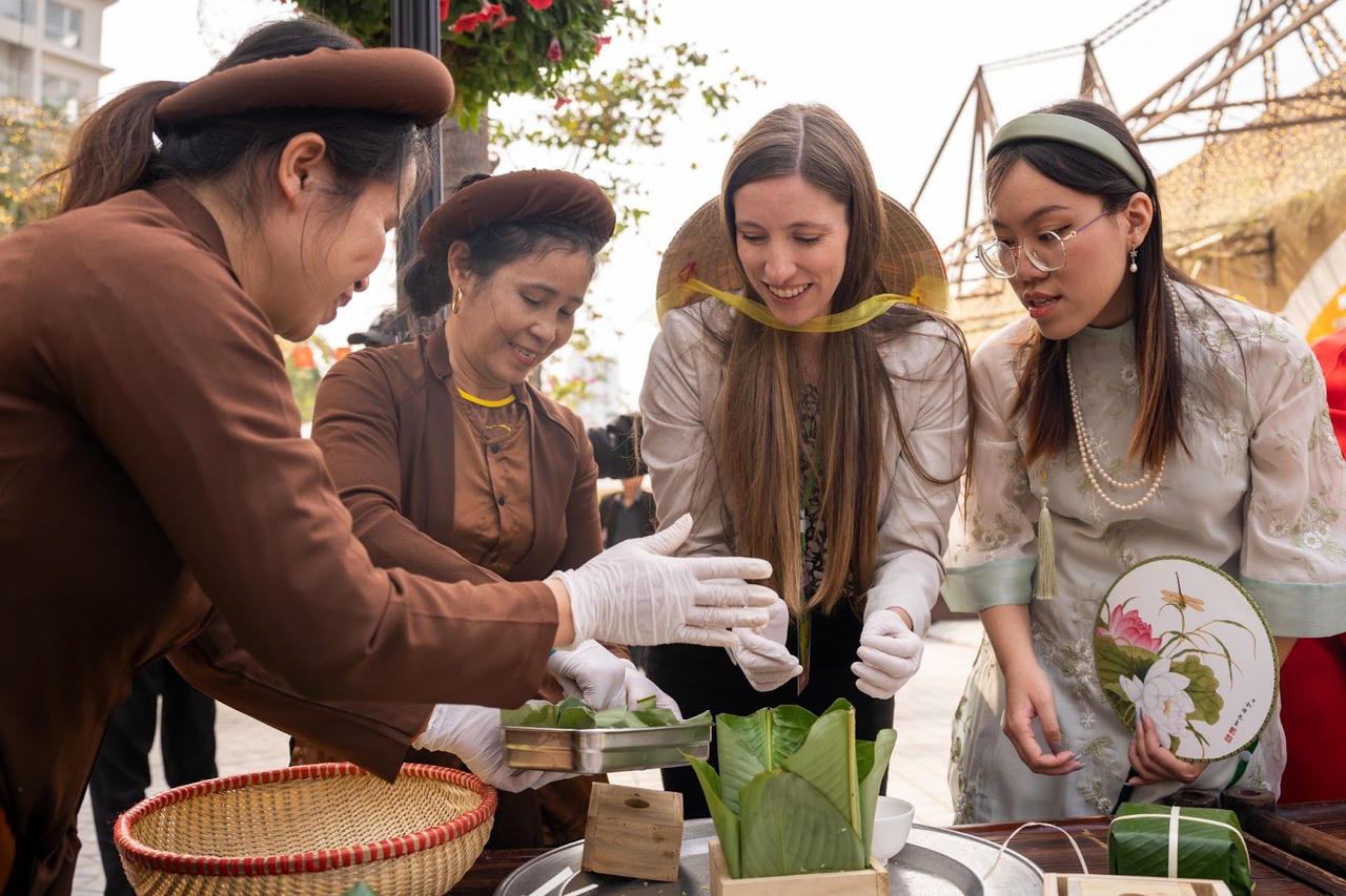 Khai hội Home Hanoi Xuan 2025: Tôn vinh âm nhạc và văn hóa truyền thống Việt