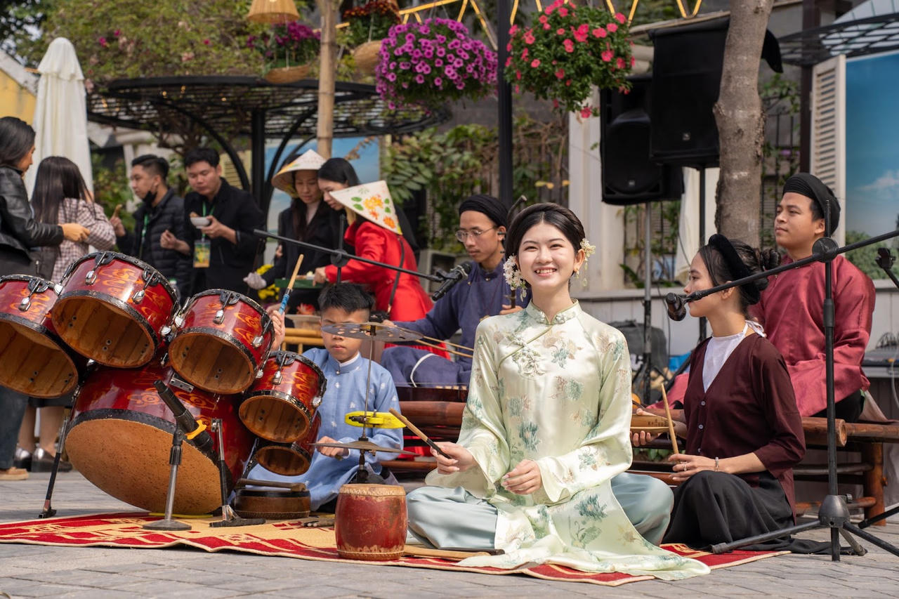 Khai hội Home Hanoi Xuan 2025: Tôn vinh âm nhạc và văn hóa truyền thống Việt