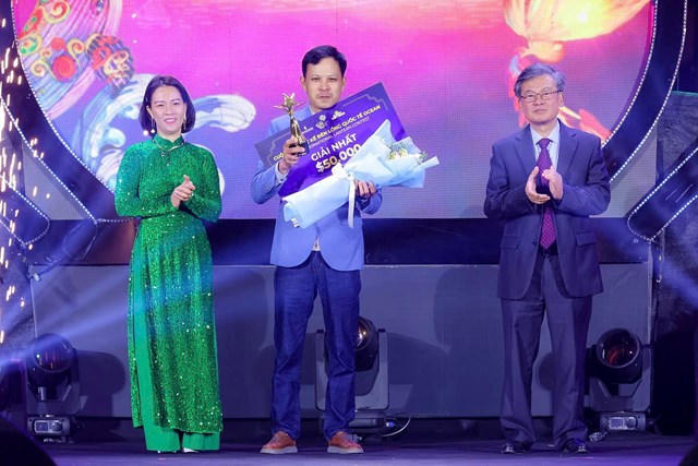 Biển người chen chân trong ngày khai mạc Lễ hội Xuân lớn nhất Việt Nam tại Ocean City