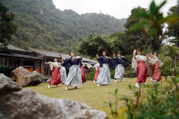 Hạ Long - điểm đến 'hot' mùa du lịch Tết Ất Tỵ ở miền Bắc