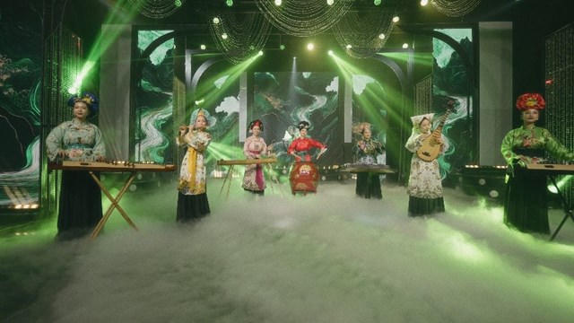 Nhóm nhạc Thanh Âm Xanh phá cách với MV đầu tay mang tên Mộng Thượng Ngàn 