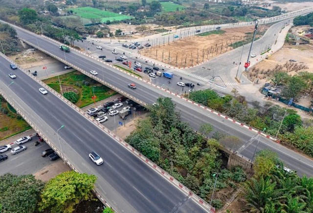 'Cú hích' hạ tầng nâng tầm bất động sản phía Tây Hà Nội