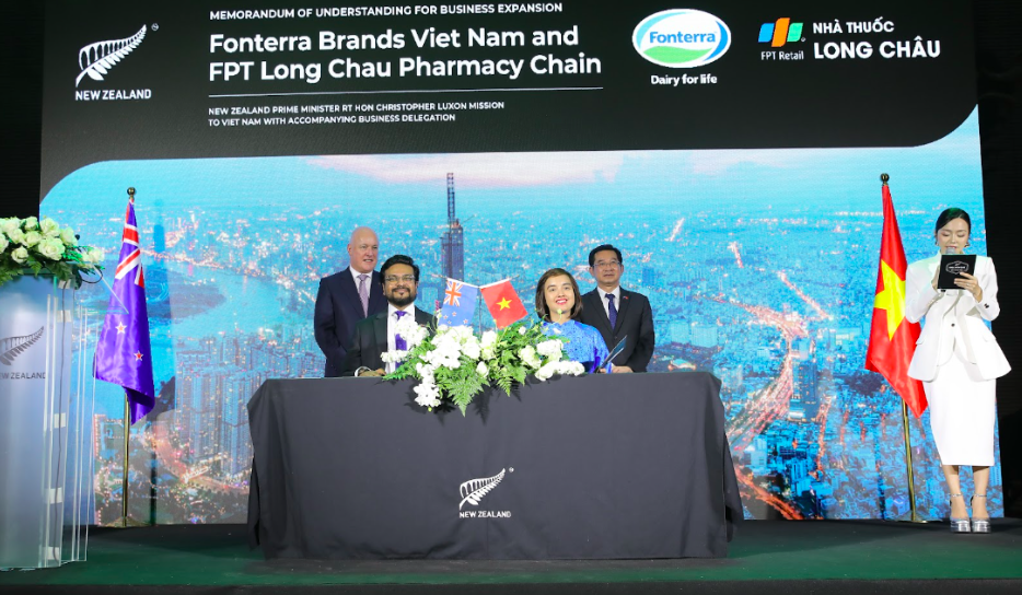 FPT Long Châu hợp tác với Anlene để chăm sóc sức khỏe người cao tuổi Việt Nam