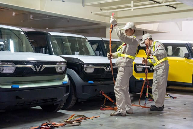 VinFast xuất khẩu 2.500 ô tô điện sang Indonesia