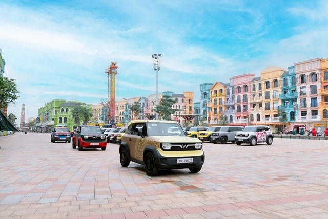 Hội chị em nô nức 'check in' cùng dàn VinFast VF 3, sẵn sàng tranh tài cuộc thi độc bản