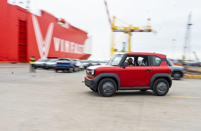 VinFast xuất khẩu 2.500 ô tô điện sang Indonesia